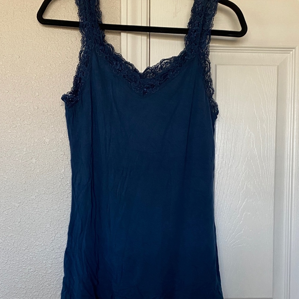 Elegant Blue Lace Trim Tank Top